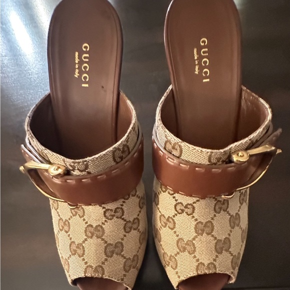 Gucci Classic Open Toe Heels-Never Worn! - Picture 2 of 5